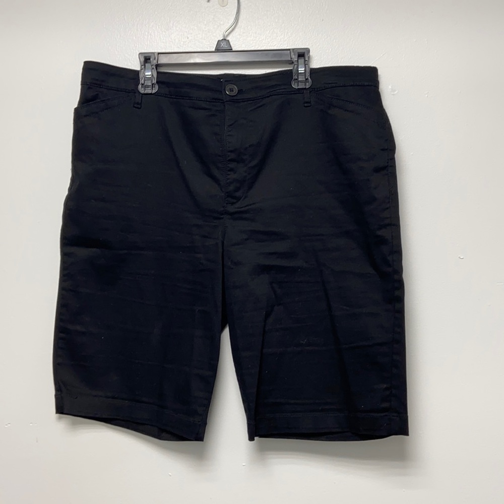 Gloria Vanderbilt Bermuda shorts